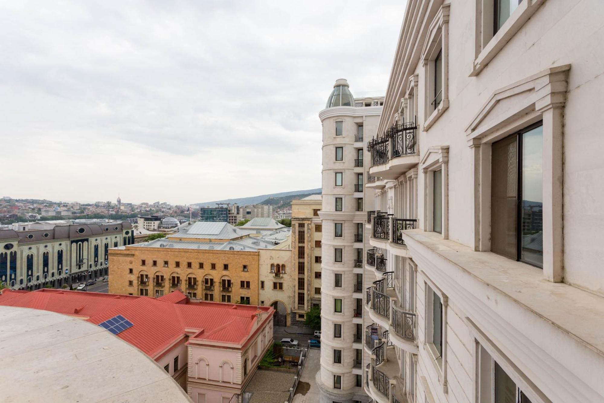 City Luxury Apartment L Тбілісі Екстер'єр фото