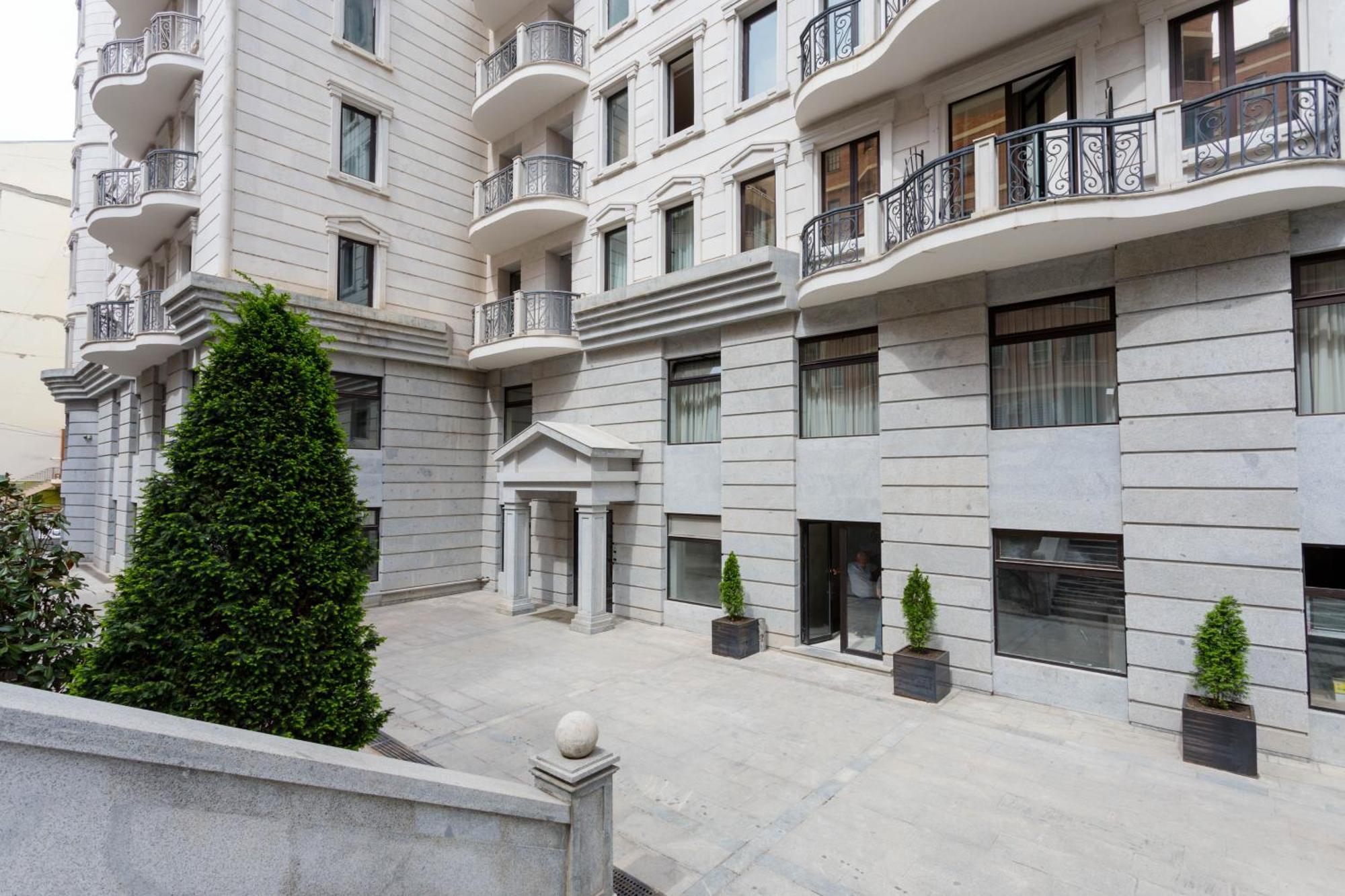 City Luxury Apartment L Тбілісі Екстер'єр фото