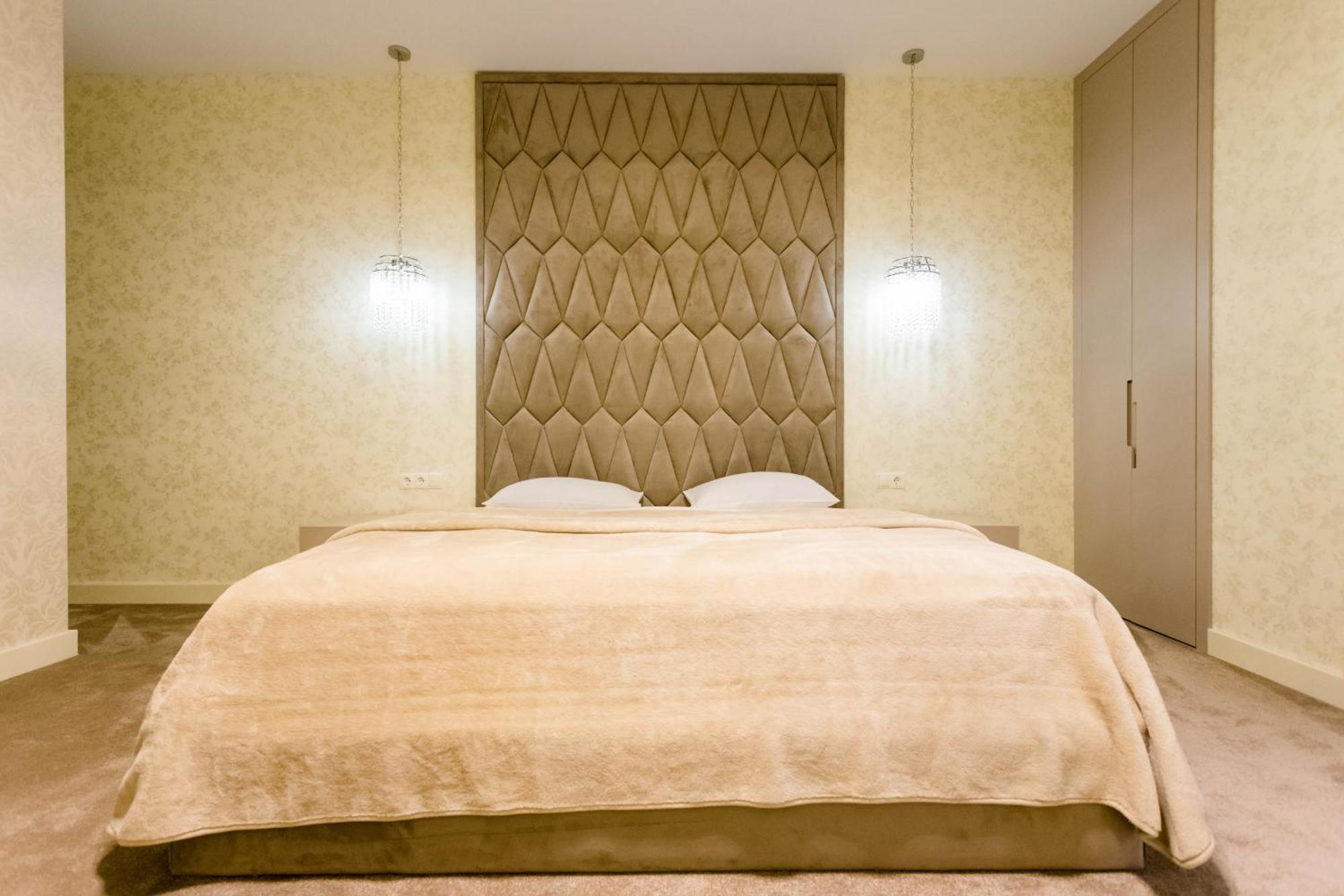 City Luxury Apartment L Тбілісі Екстер'єр фото