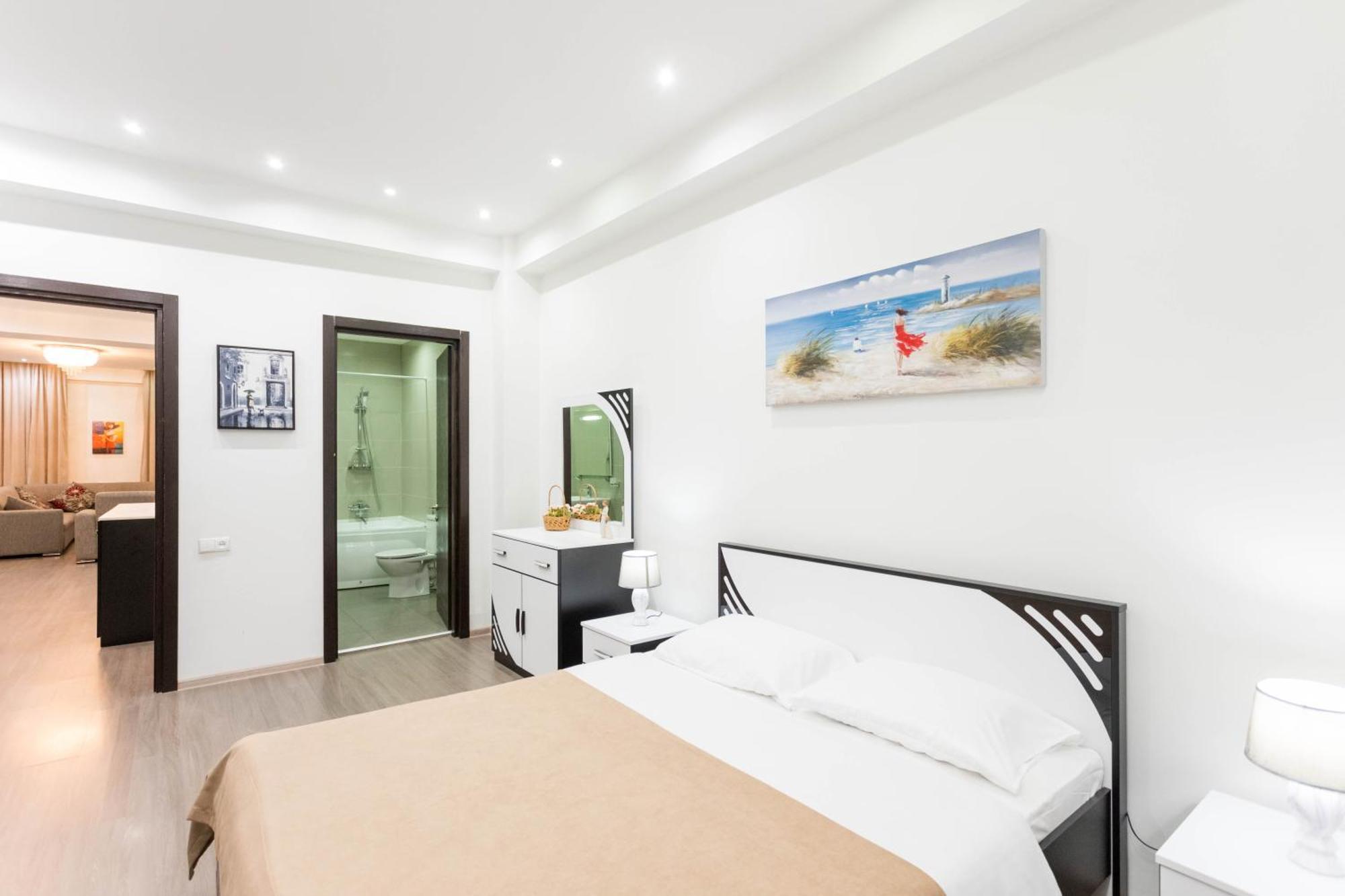 City Luxury Apartment L Тбілісі Екстер'єр фото